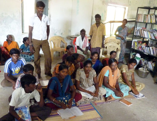 Struggling young people from Eappakkam in India can hope again Les jeunes en difficulté à Eappakkam en Inde reprennent espoir !